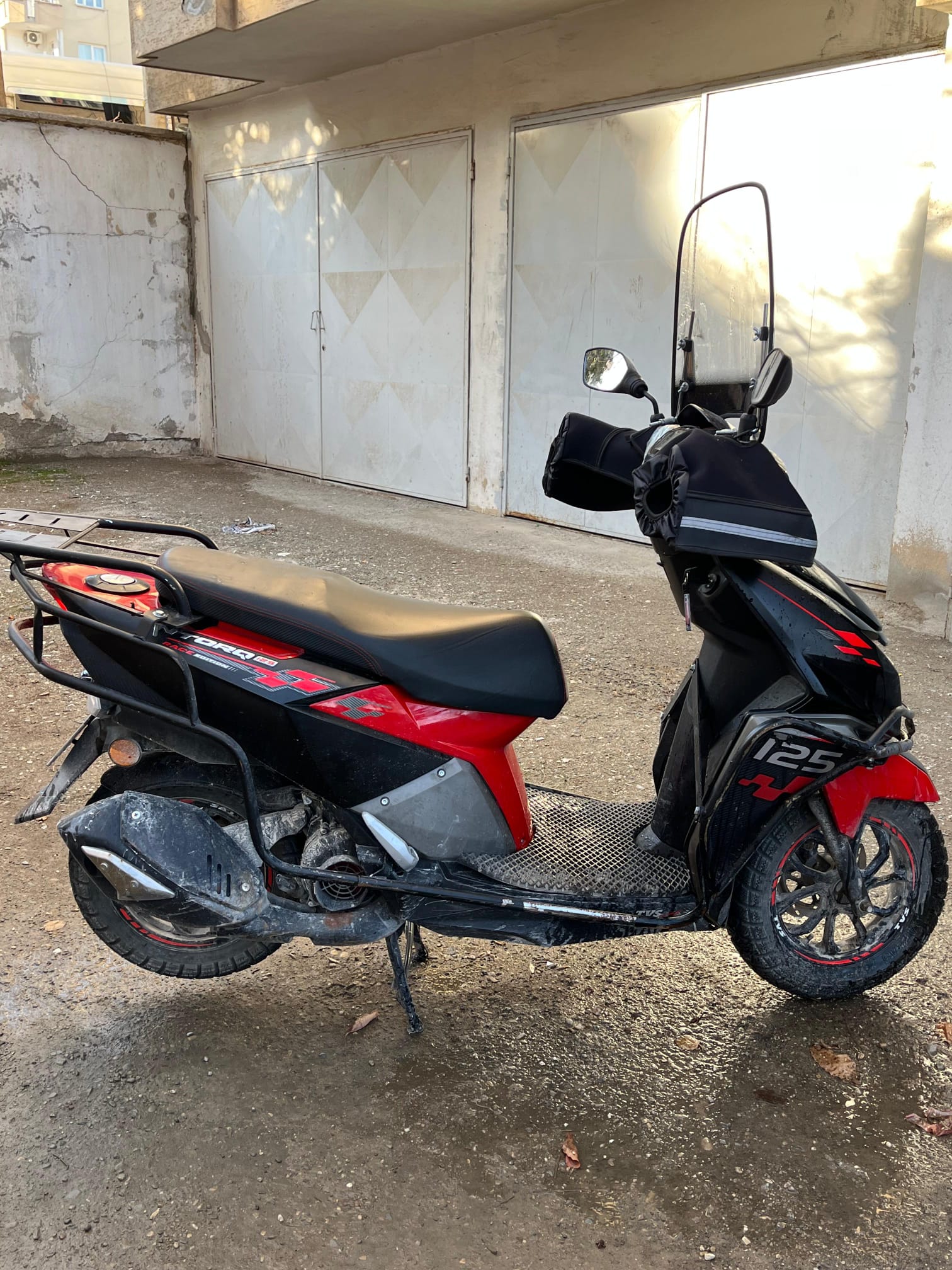 Motor Resmi